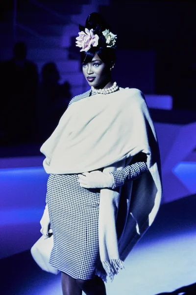 Look 27
